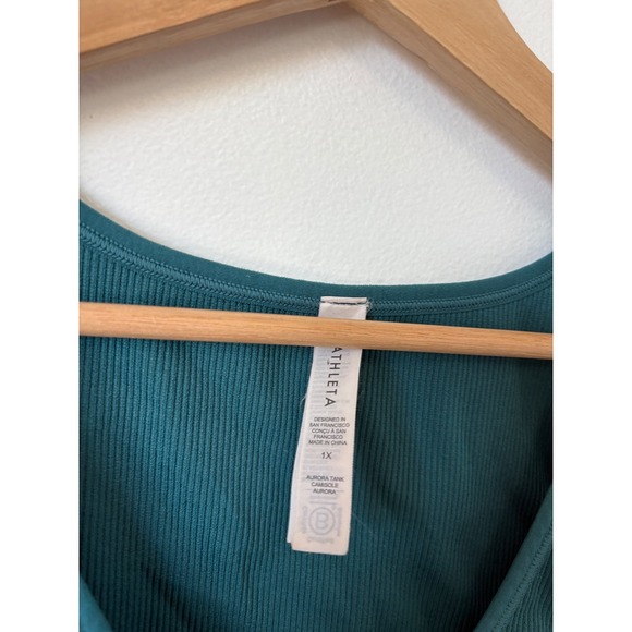 Athleta Aurora Seamless Ribbed Cropped Tank – Green/Blue – 1X - Picture 2 of 3